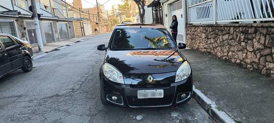 RENAULT SANDERO 1.6 PRIVILÉGE 16V FLEX 4P AUTOMÁTICO RENAULT SANDERO 1.6 PRIVILÉGE 16V FLEX 4P AUTOMÁTICO